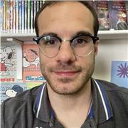 Laureato in Storia e Filosofia impartisce lezioni privati a studenti di superiori medie e elementari